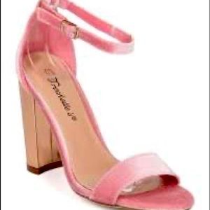 Cute Heels, not worn, BRAND NEW!